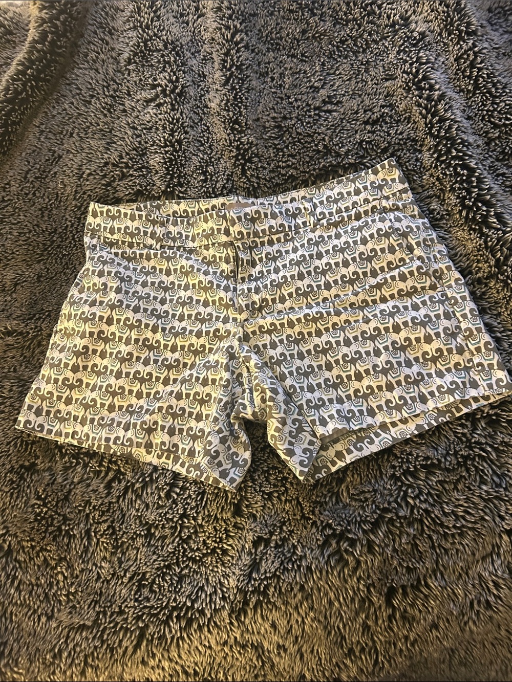 Banana Republic White and Gray Elephant Print Shorts with Teal Accents 6
